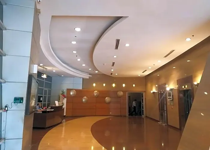 Aparthotel Embassy Front Pearl Of The Orient *